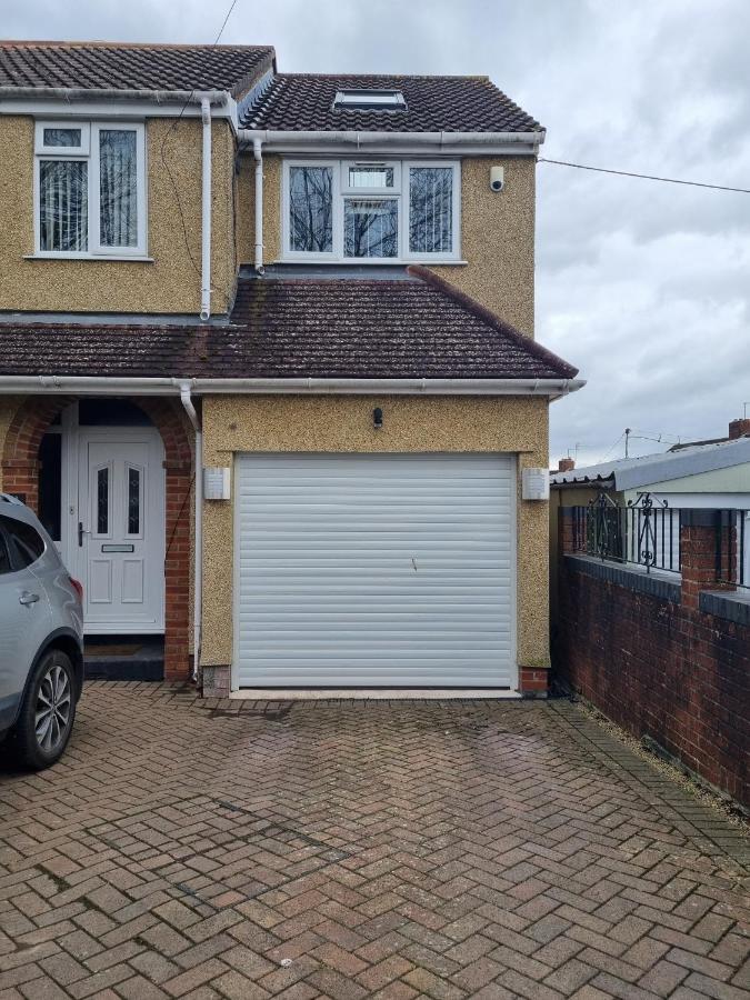 Large Kingsize Ensuite In Kingswood, Bristol, Bs15 Εξωτερικό φωτογραφία